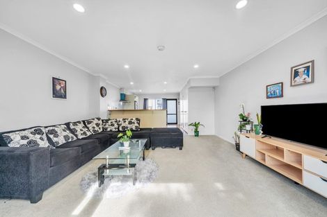 Photo of property in Tuscany Way, 20/3 Ambrico Place, New Lynn, Auckland, 0600