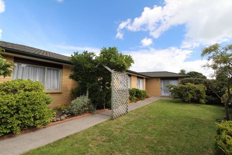 Photo of property in 3 Matilda Place, Weymouth, Auckland, 2103