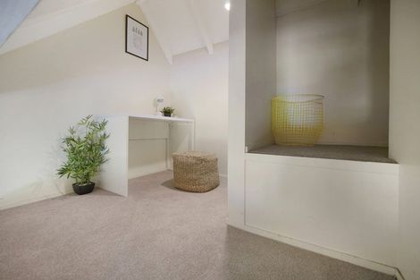 Photo of property in 1/22 Rangatira Road, Birkenhead, Auckland, 0626