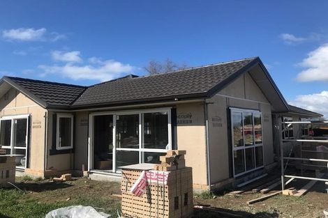 Photo of property in 62 Feist Street, Carterton, 5713