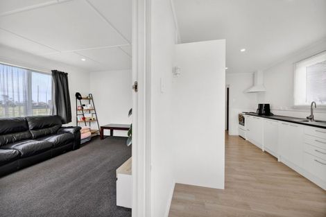 Photo of property in 28 Celia Street, Stratford, 4332