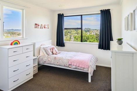 Photo of property in 29 Penguin Grove, Waitangirua, Porirua, 5024