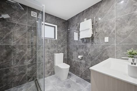 Photo of property in 716c Massey Road, Mangere, Auckland, 2022