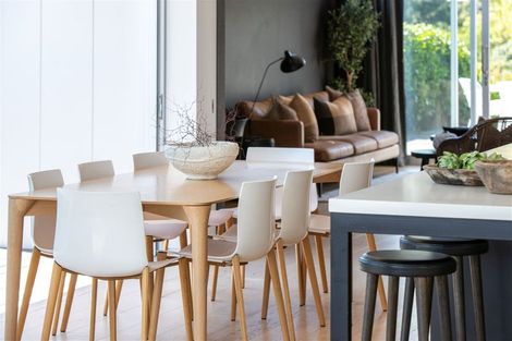 Photo of property in 39 Hackthorne Road, Cashmere, Christchurch, 8022