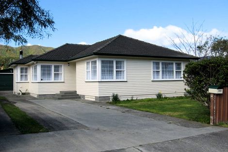Photo of property in 222 Wellington Road, Wainuiomata, Lower Hutt, 5014