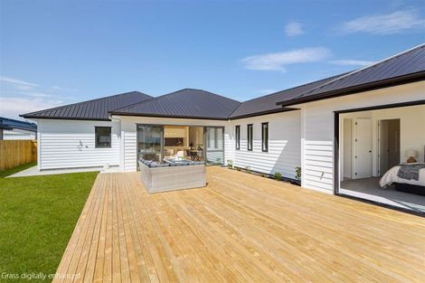Photo of property in 10 Cutfield Lane, Kumeu, 0810