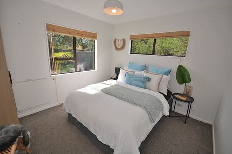 Photo of property in 2 Island View Terrace, Waikanae Beach, Waikanae, 5036
