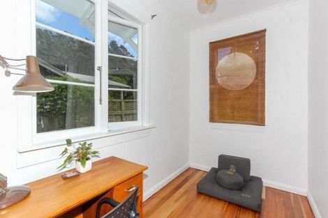 Photo of property in 12 Tamar Street, New Plymouth, 4310