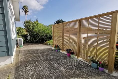 Photo of property in 9 Whaka Street, Maungaturoto, 0520