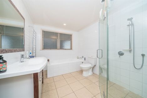 Photo of property in 51 Lincoln Terrace, Hokowhitu, Palmerston North, 4410