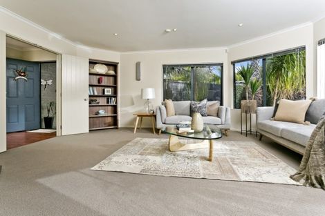 Photo of property in 12 Samuel Cross Place, Greenhithe, Auckland, 0632