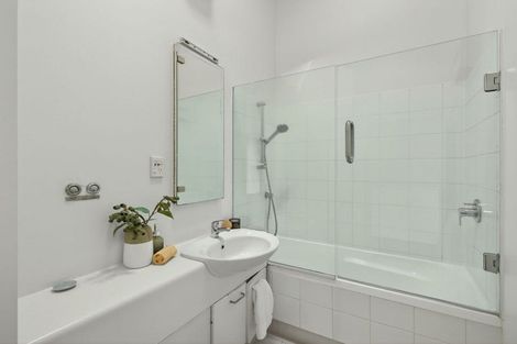 Photo of property in 294c Montreal Street, Christchurch Central, Christchurch, 8013