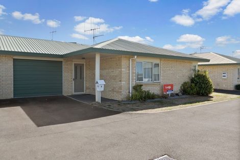 Photo of property in Cobham Close, 8/113 Cobham Drive, Hamilton East, Hamilton, 3216