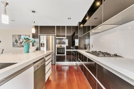 Photo of property in 99 Laurel Oak Drive, Schnapper Rock, Auckland, 0632