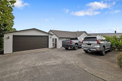 Photo of property in 86 Whites Road, Whitford, Howick, 2571