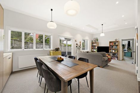 Photo of property in 3 Tyne Street, Island Bay, Wellington, 6023