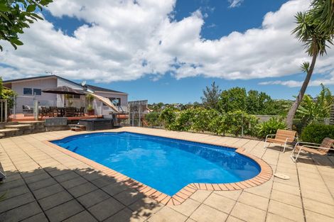 Photo of property in 7 Charmaine Road, Torbay, Auckland, 0630