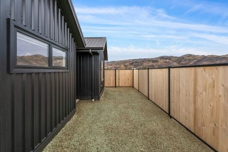 Photo of property in 10 Booth Drive, Cromwell, 9310