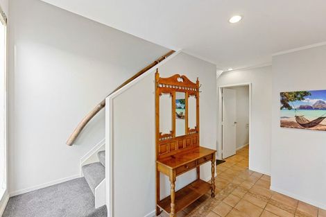 Photo of property in 8 Trig Hill Terrace, Waikanae Beach, Waikanae, 5036