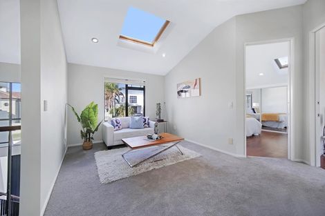 Photo of property in 12 Quedley Court, Eastern Beach, Auckland, 2012