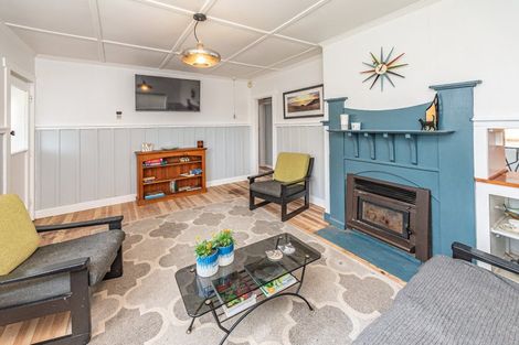 Photo of property in 40 Karaka Street, Castlecliff, Whanganui, 4501