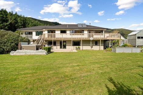 Photo of property in 1276 Coast Road, Wainuiomata Coast, Lower Hutt, 5373