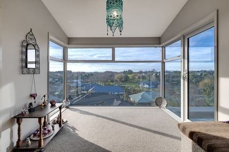 Photo of property in 10 Happy Home Road, Westmorland, Christchurch, 8025