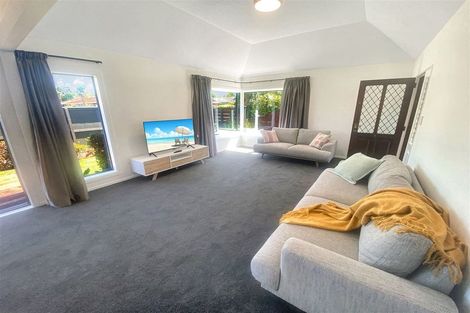 Photo of property in 1/50 Ambleside Drive, Burnside, Christchurch, 8053