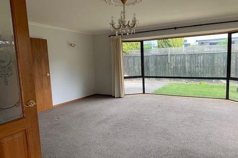 Photo of property in 294a Memorial Avenue, Burnside, Christchurch, 8053