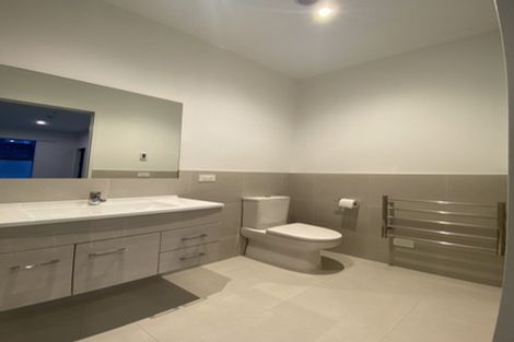 Photo of property in 80 Hobsonville Point Road, Hobsonville, Auckland, 0616