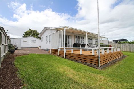Photo of property in 23 Torkar Road, Clarks Beach, 2122