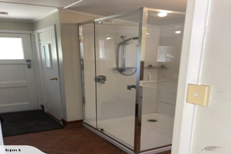 Photo of property in 41 Lake View Terrace, Moana, 7875