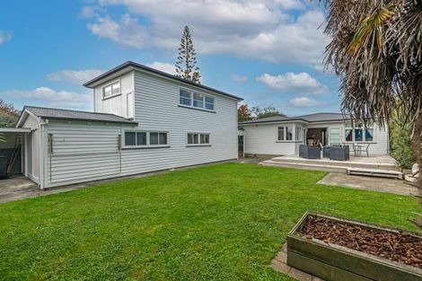 Photo of property in 5 Featherston Street, Takaro, Palmerston North, 4412