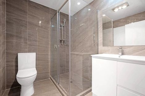 Photo of property in 25c Leaver Place, Weymouth, Auckland, 2103