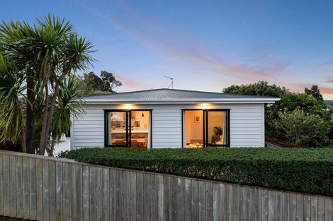 Photo of property in 14 Fordham Street, Beach Haven, Auckland, 0626