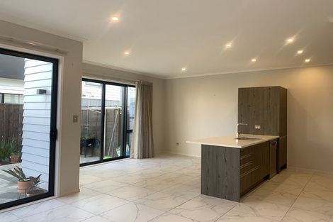 Photo of property in 21 Eyton Kay Road, Hobsonville, Auckland, 0616