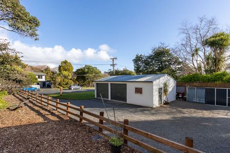 Photo of property in 27 Puriri Road, Waikanae, 5036