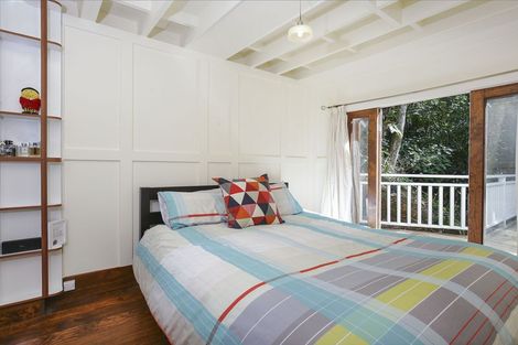 Photo of property in 7 Woontons Lane, Titirangi, Auckland, 0604