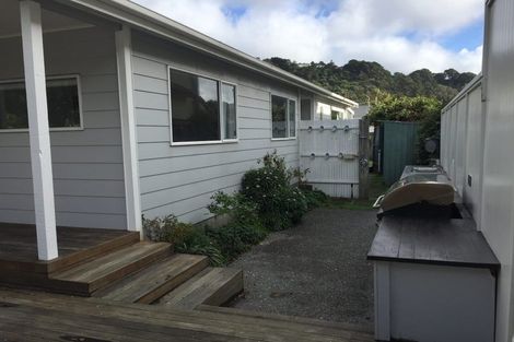 Photo of property in 19a Mantell Street, Seatoun, Wellington, 6022