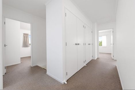 Photo of property in 16 Pyramid Place, Glen Eden, Auckland, 0602