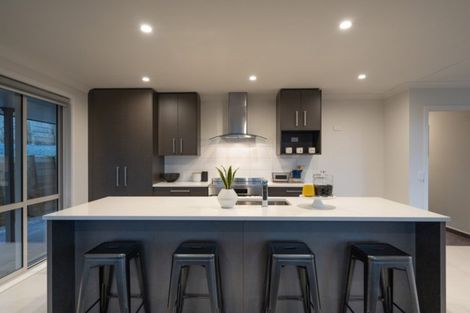 Photo of property in 7 Caterer Lane, Paraparaumu, 5032