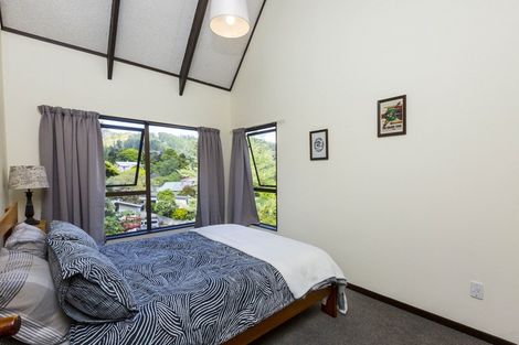 Photo of property in 27 Fendalton Crescent, Pinehaven, Upper Hutt, 5019