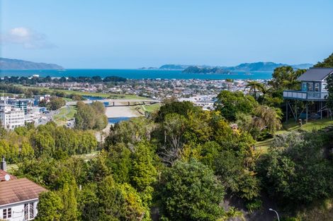 Photo of property in 17 Harbour View Road, Harbour View, Lower Hutt, 5010