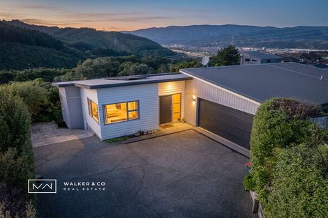 Photo of property in 29 Mcewen Crescent, Riverstone Terraces, Upper Hutt, 5018