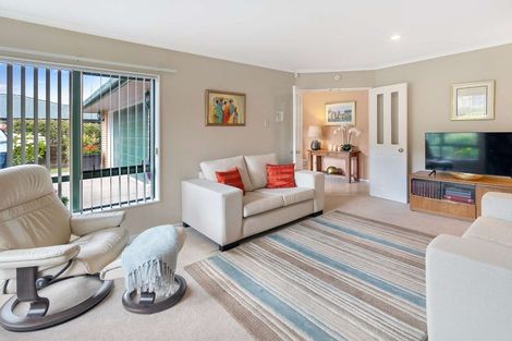 Photo of property in 7 Caulfield Place, Pukehangi, Rotorua, 3015