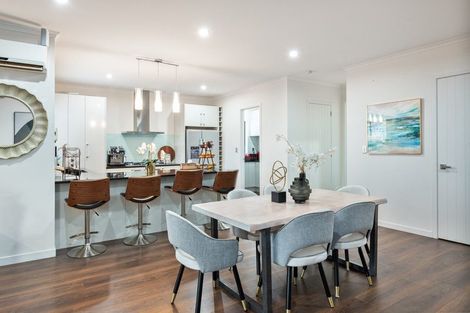 Photo of property in 2 Platinum Rise, Ranui, Auckland, 0612