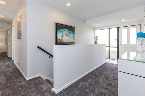 Photo of property in 1/3 Albany Highway, Unsworth Heights, Auckland, 0632