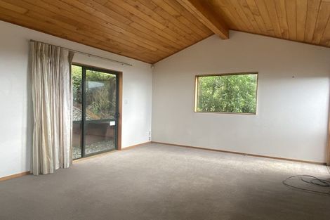 Photo of property in 1/8 Dee Place, Torbay, Auckland, 0630