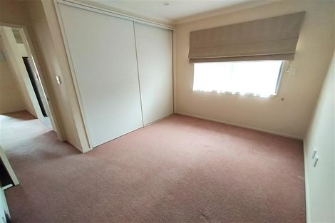 Photo of property in 11 Woodridge Avenue, Northcross, Auckland, 0630