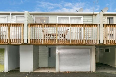 Photo of property in 4/23 Collins Avenue, Tawa, Wellington, 5028